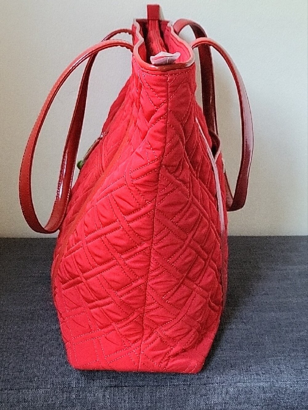 Vera Bradley Trimmed Vera Tote – Tango Red – NWT - Picture 12 of 16